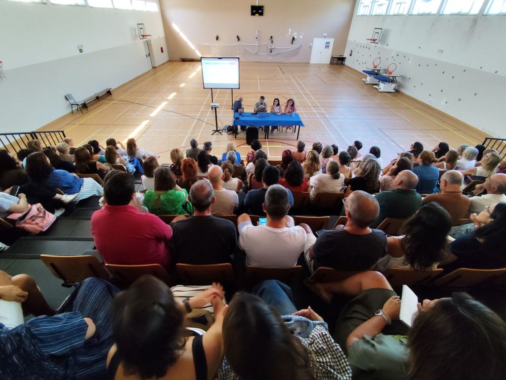 professores a assistir à receção